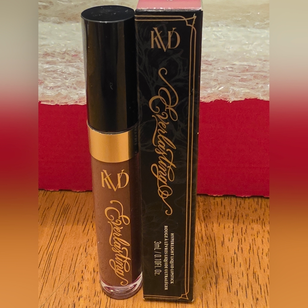 KVD beauty Everlasting Hyperlight Transfer-Proof Liquid Lpstick QUEEN OF POISONS